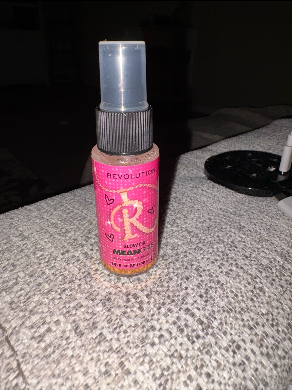 Revolution Mean Girls Glow Fix Setting Spray - Pink